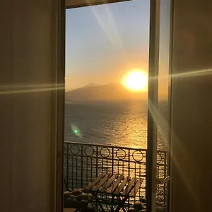 https://lux.hotels-amalfi.com