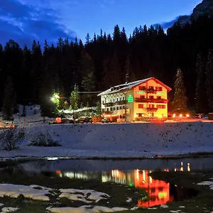 https://hotel-miralago-misurina.hotelinveneto.com